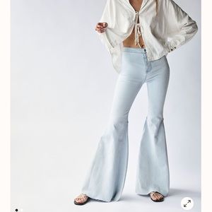 Free people Just Float On Flare Jeans